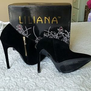 Liliana Black Velvet Booties